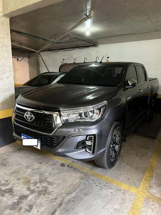 TOYOTA HILUX 2.8 SRX 4X4 CD 16V DIESEL 4P AUTOMÁTICO